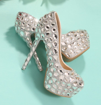 zapatos plateados